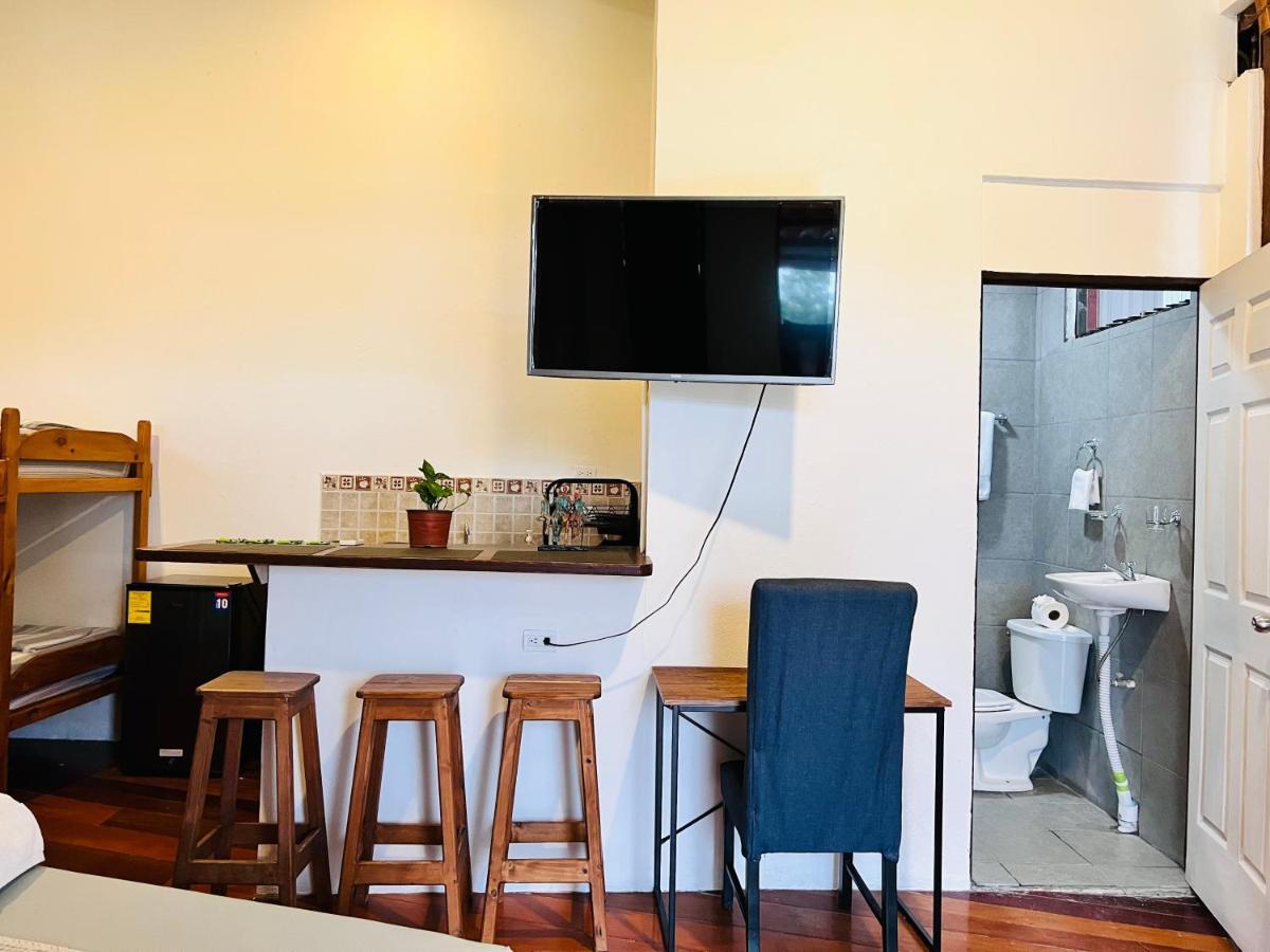 Hotel Adventure Lodge Jaco Ngoại thất bức ảnh