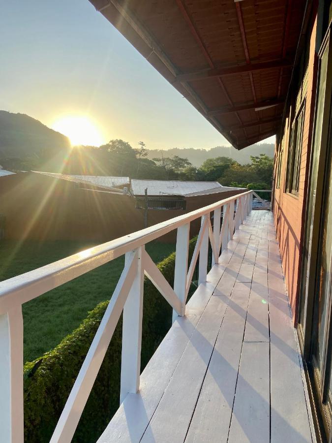 Hotel Adventure Lodge Jaco Ngoại thất bức ảnh