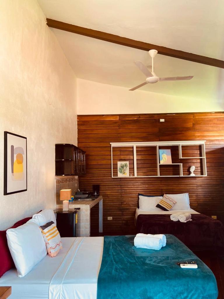 Hotel Adventure Lodge Jaco Ngoại thất bức ảnh