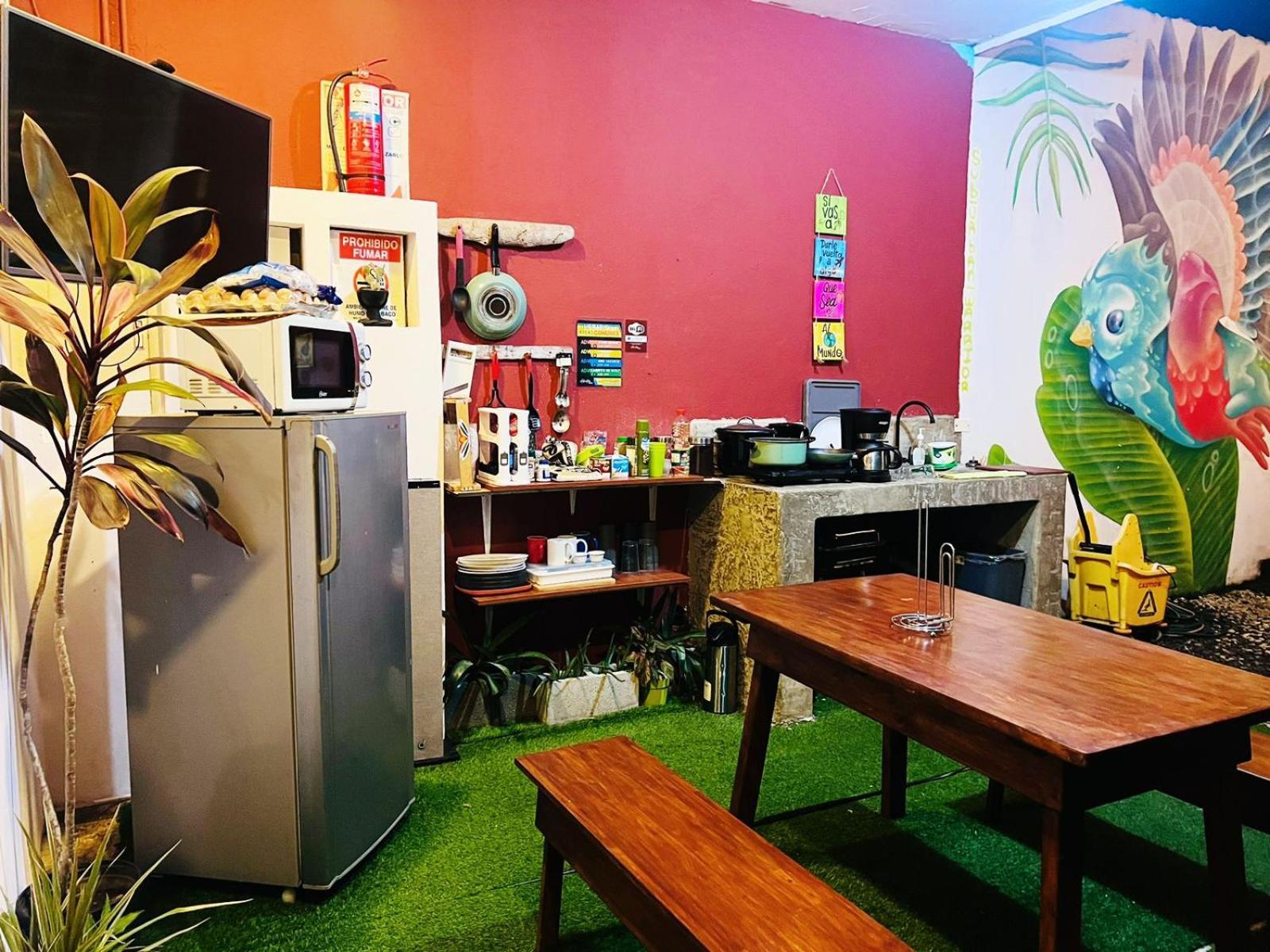 Hotel Adventure Lodge Jaco Ngoại thất bức ảnh