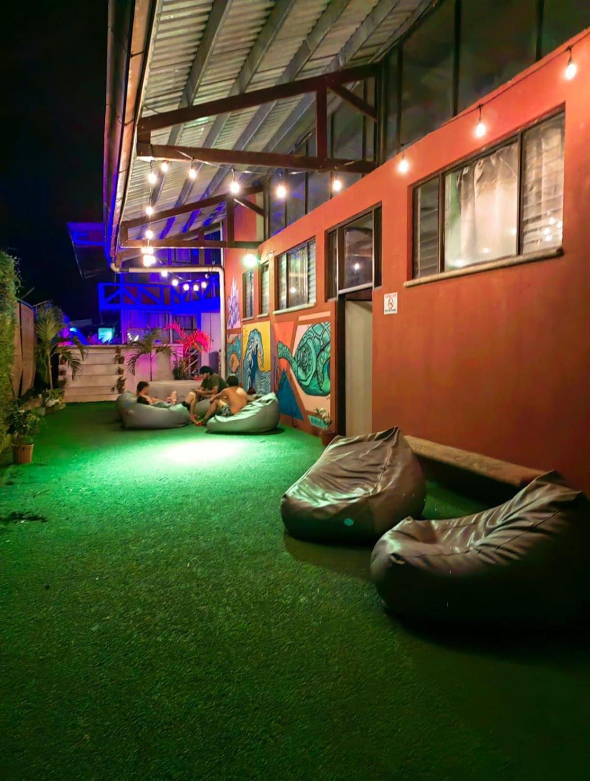 Hotel Adventure Lodge Jaco Ngoại thất bức ảnh